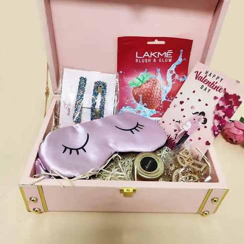 Customized Trunk Box Gift Hamper for Valentine’s Day