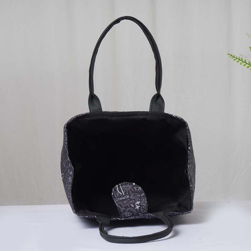 Black Printed Lunch Bag With Handle - Uncommongifts.in