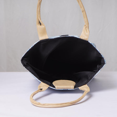 Air Balloons Printed Lunch Bag With Handle - Uncommongifts.in