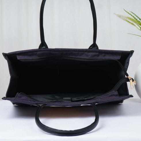 Caricature Personalised Box Bag - Uncommongifts.in