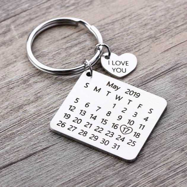 Personalised Calendar Keychain With Name Heart - Uncommongifts.in