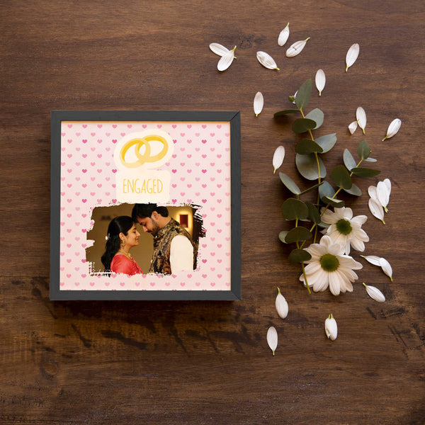 Engagement photo store frame